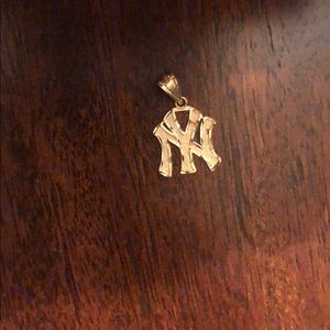 14k Gold New York Yankees Charm